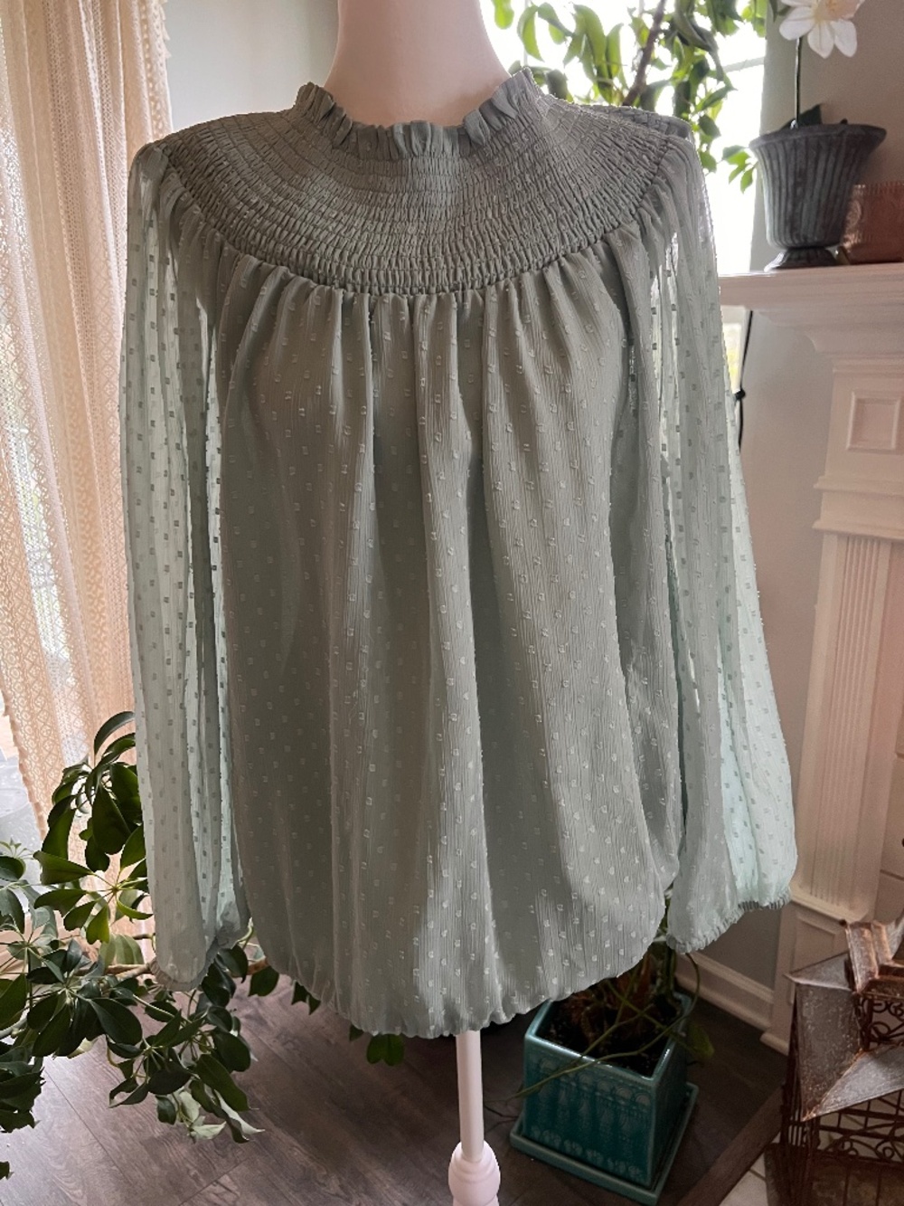 Loft sage mint green clip polka dot boho blouse